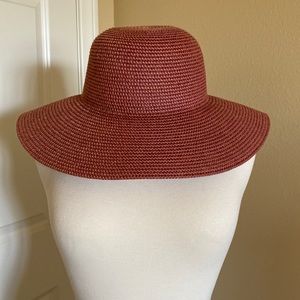 Strong & Packable Stylish Straw Hat